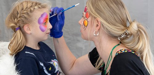 Spiel & Spaß für kleine Rennfans Spiel & Spaß für kleine Rennfans